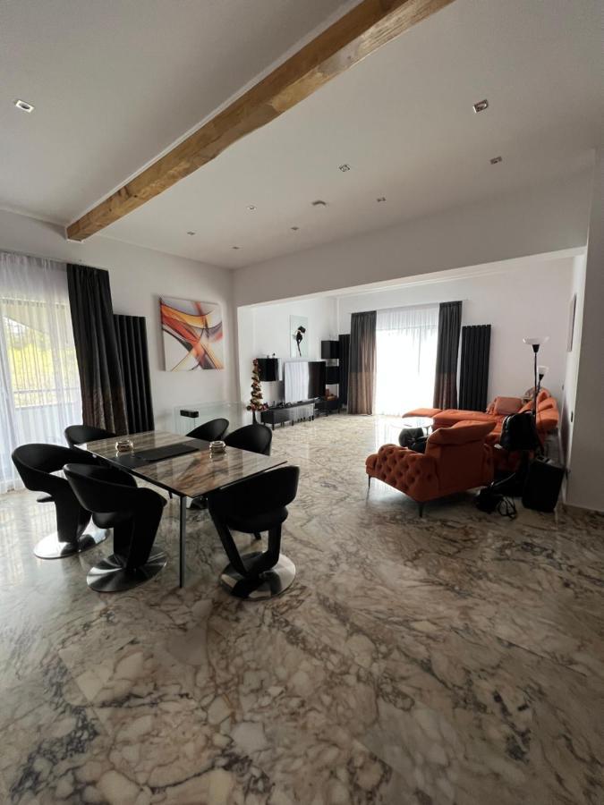 R&b Predeal