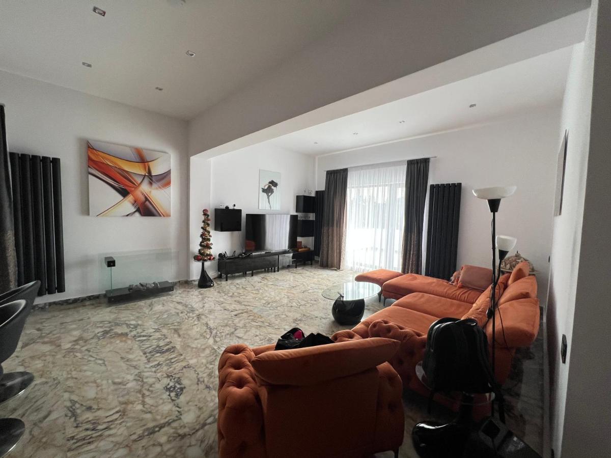 R&b Aparthotel *